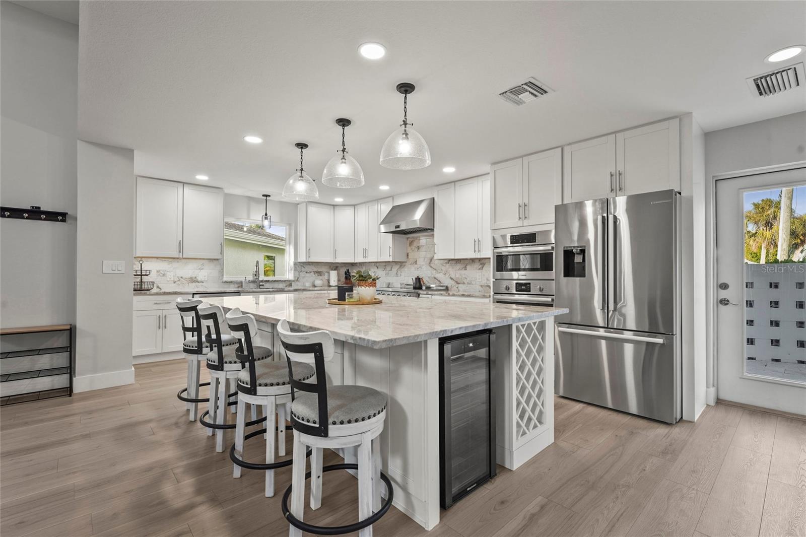 A4660296 Property Photo