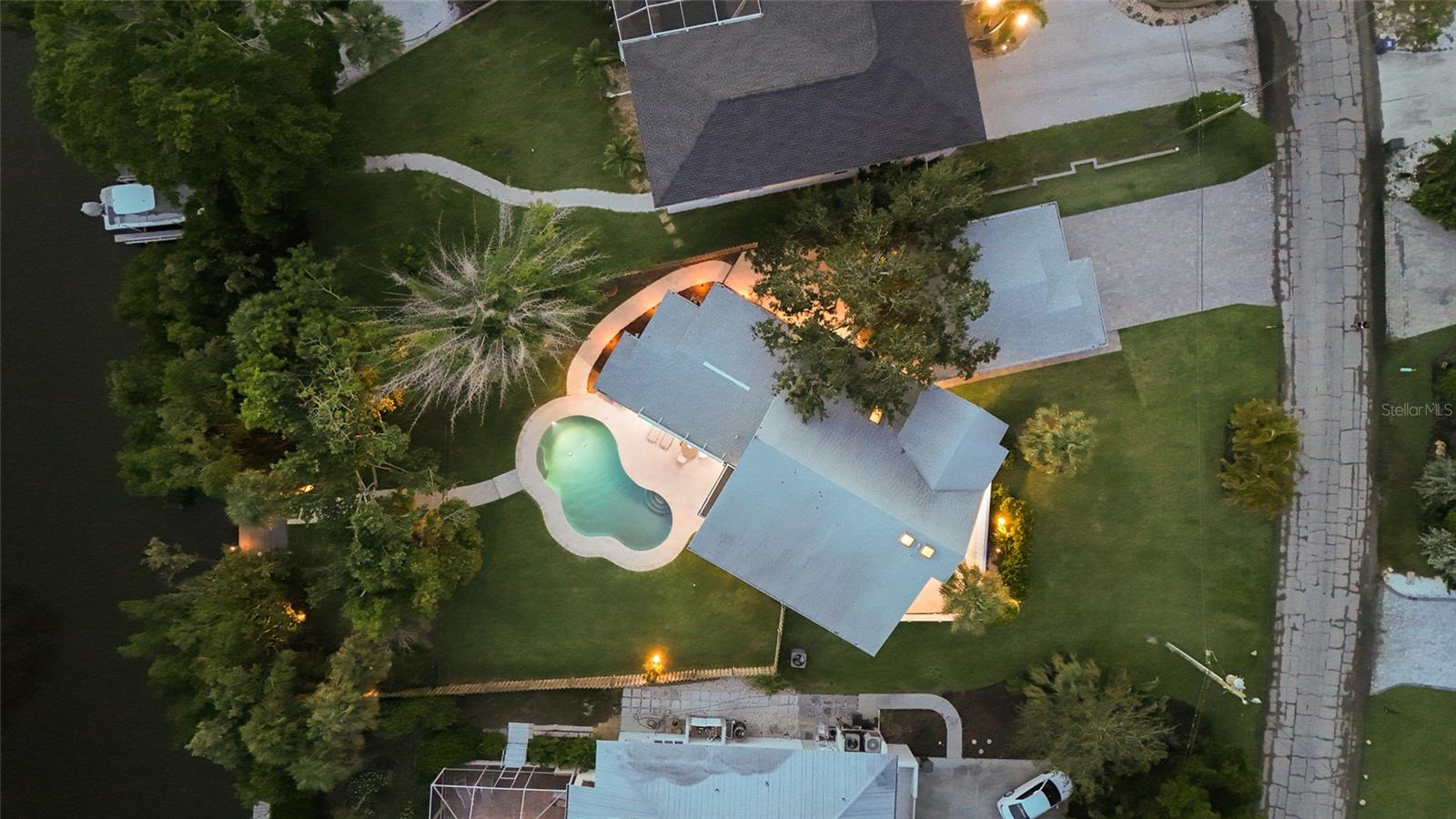 A4660296 Property Photo