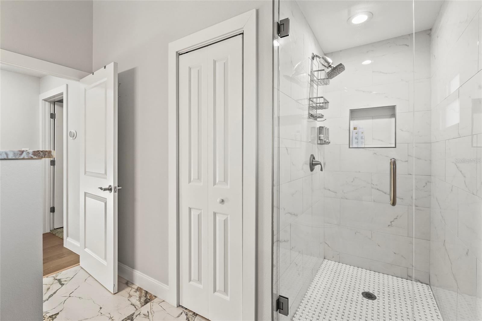 A4660296 Property Photo