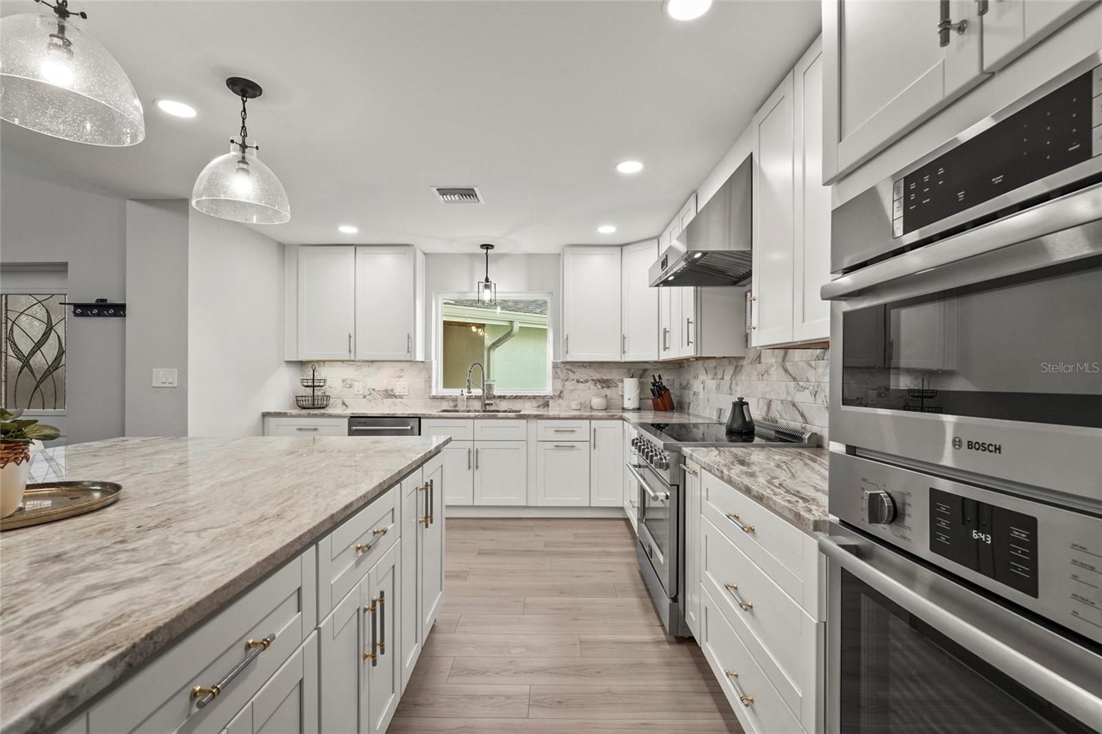 A4660296 Property Photo