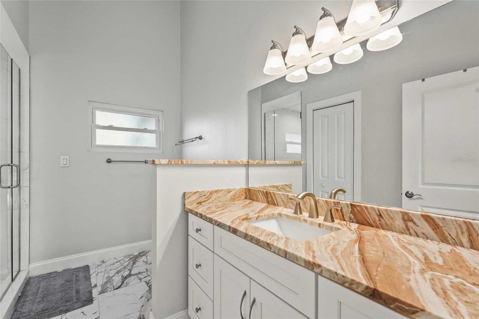 A4660296 Property Photo