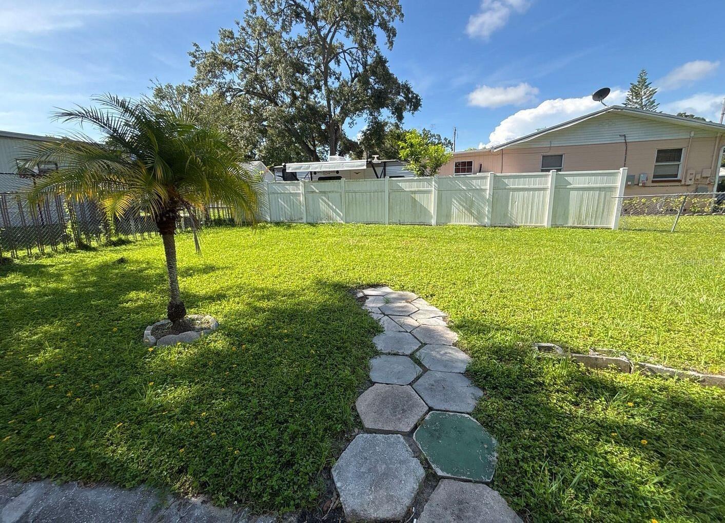 6811 N WILLOW AVE, TAMPA, FL, 33604