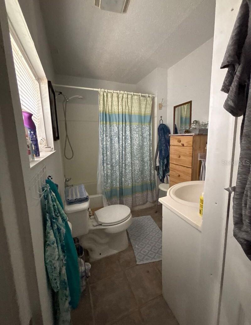 6811 N WILLOW AVE, TAMPA, FL, 33604