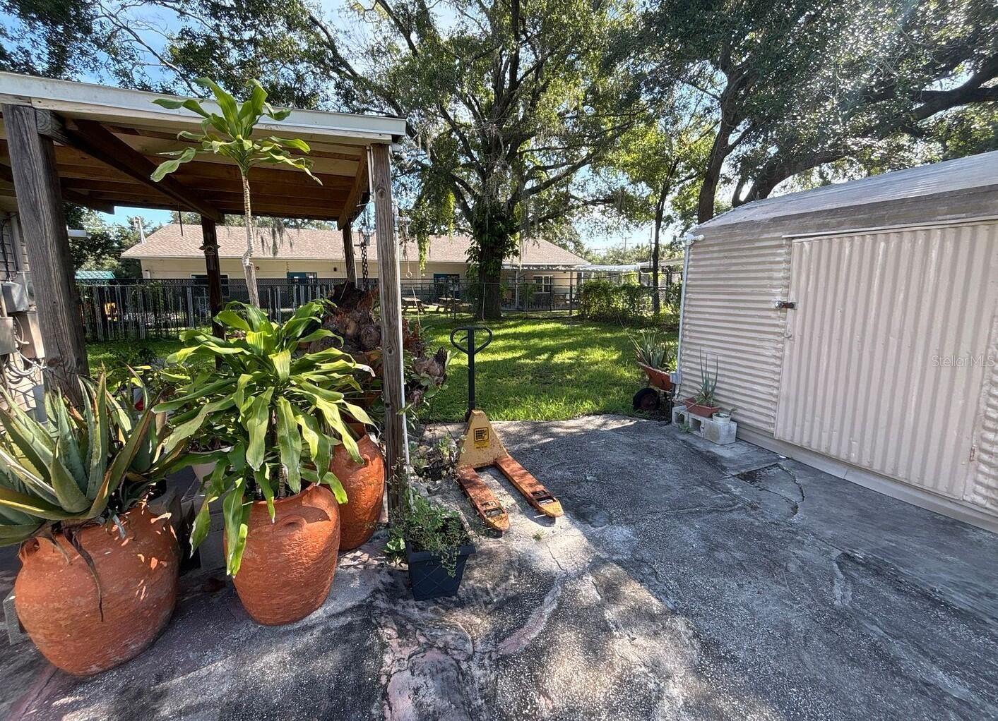 6811 N WILLOW AVE, TAMPA, FL, 33604