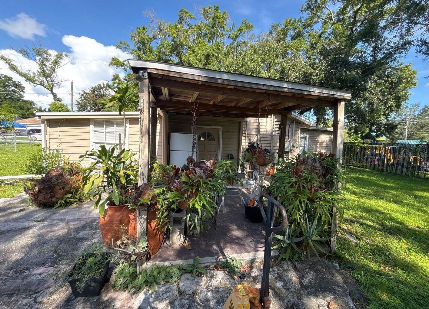 6811 N WILLOW AVE, TAMPA, FL, 33604