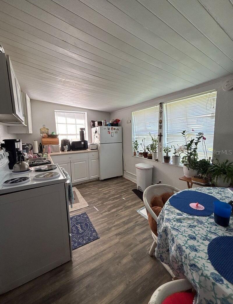 6811 N WILLOW AVE, TAMPA, FL, 33604