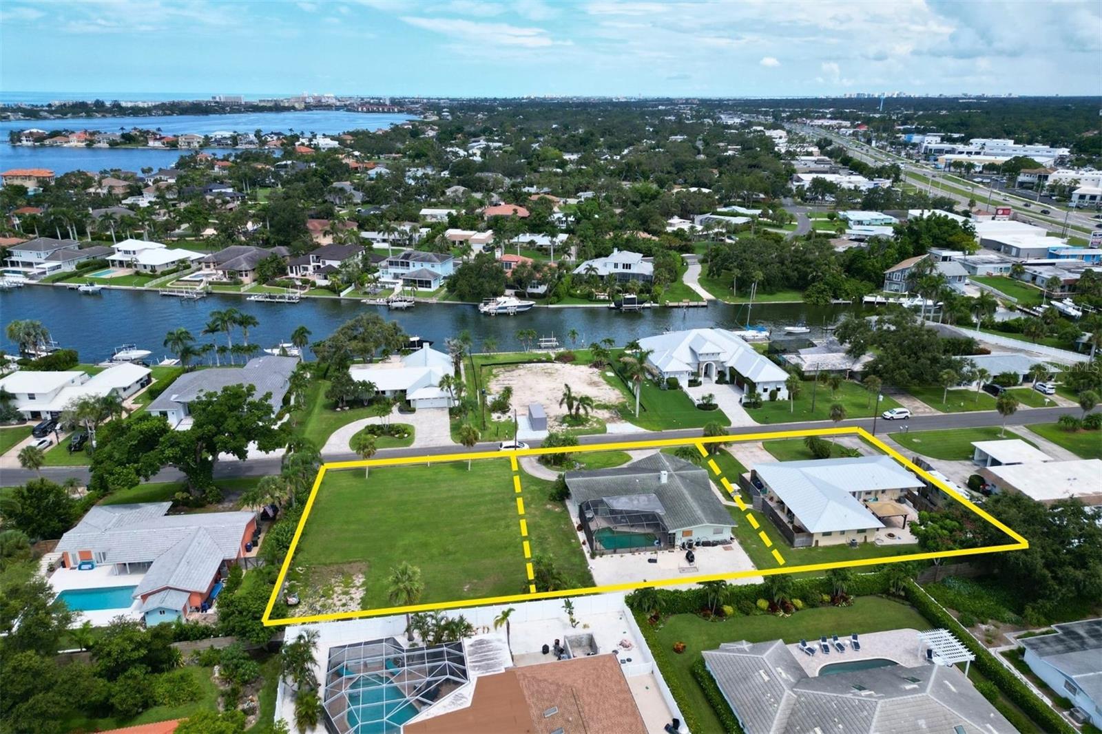 A4660320 Property Photo
