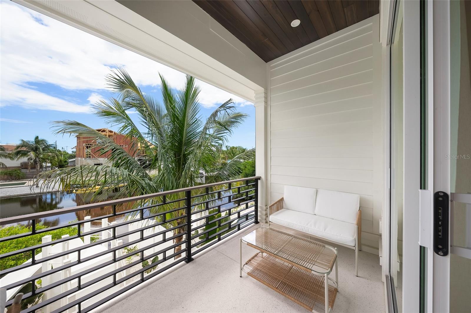 A4660324 Property Photo