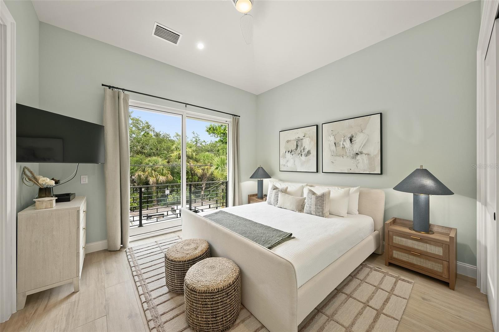 A4660324 Property Photo