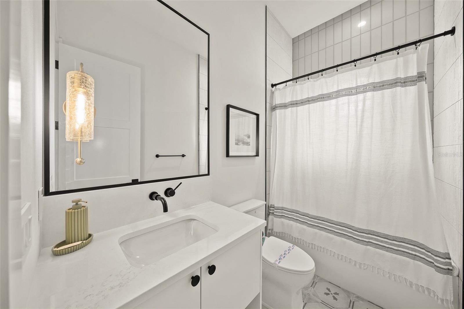 A4660324 Property Photo