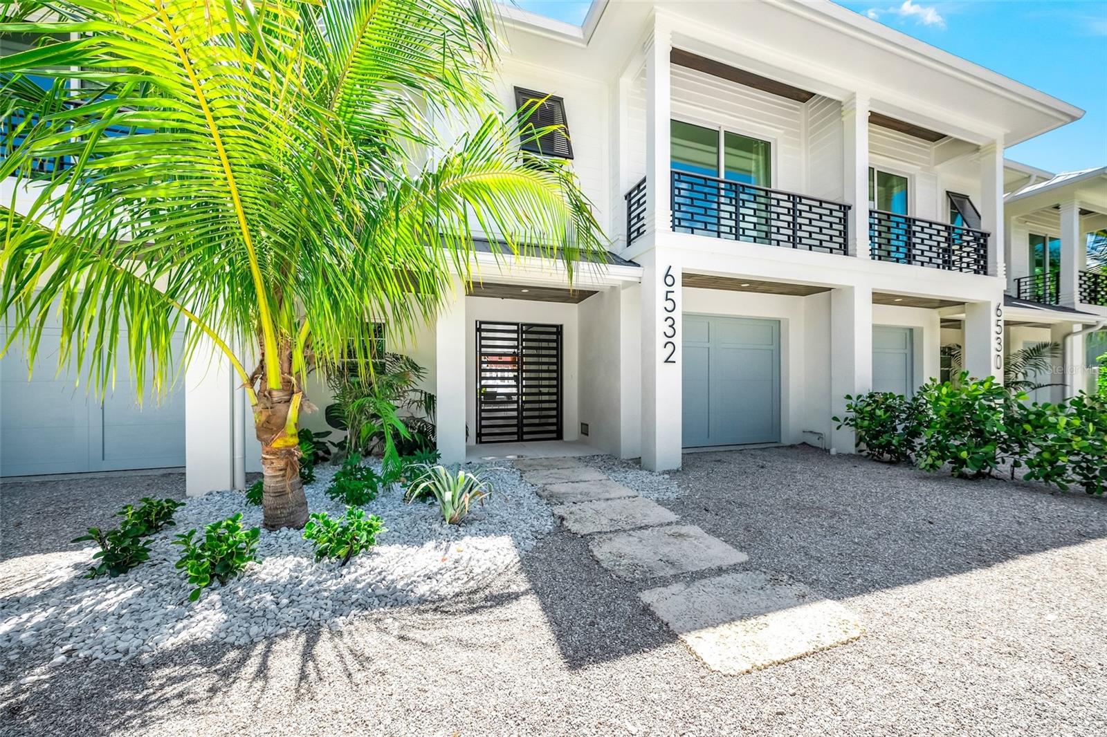 A4660324 Property Photo