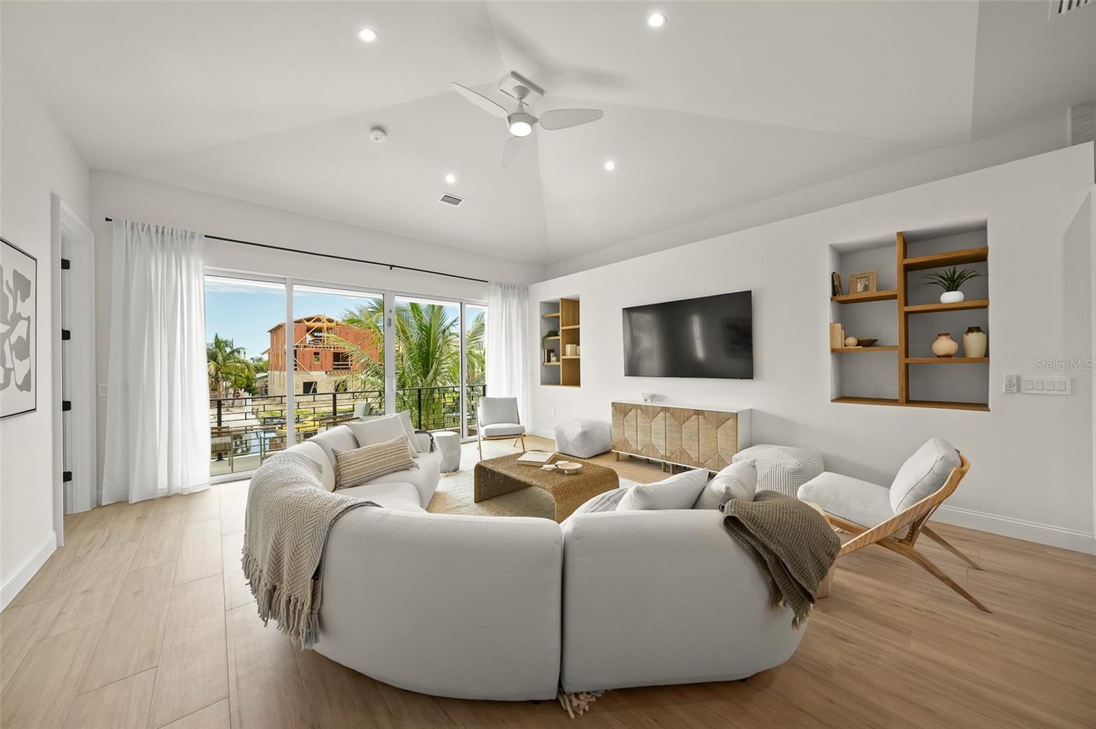 A4660324 Property Photo