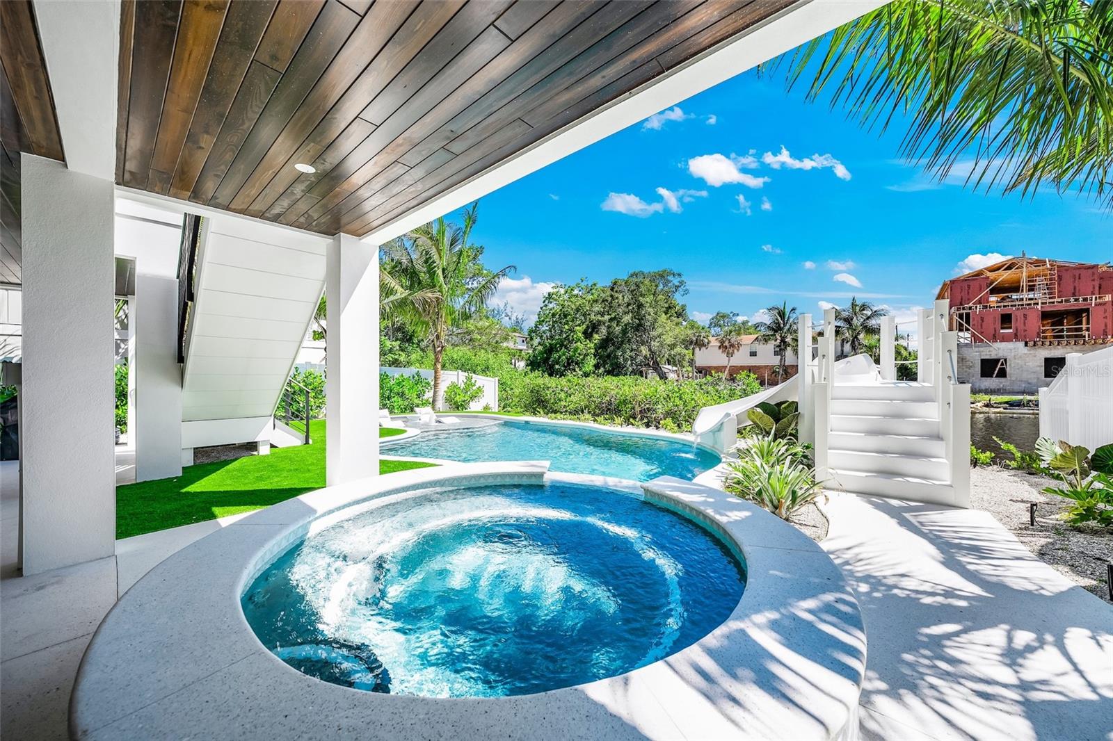 A4660324 Property Photo