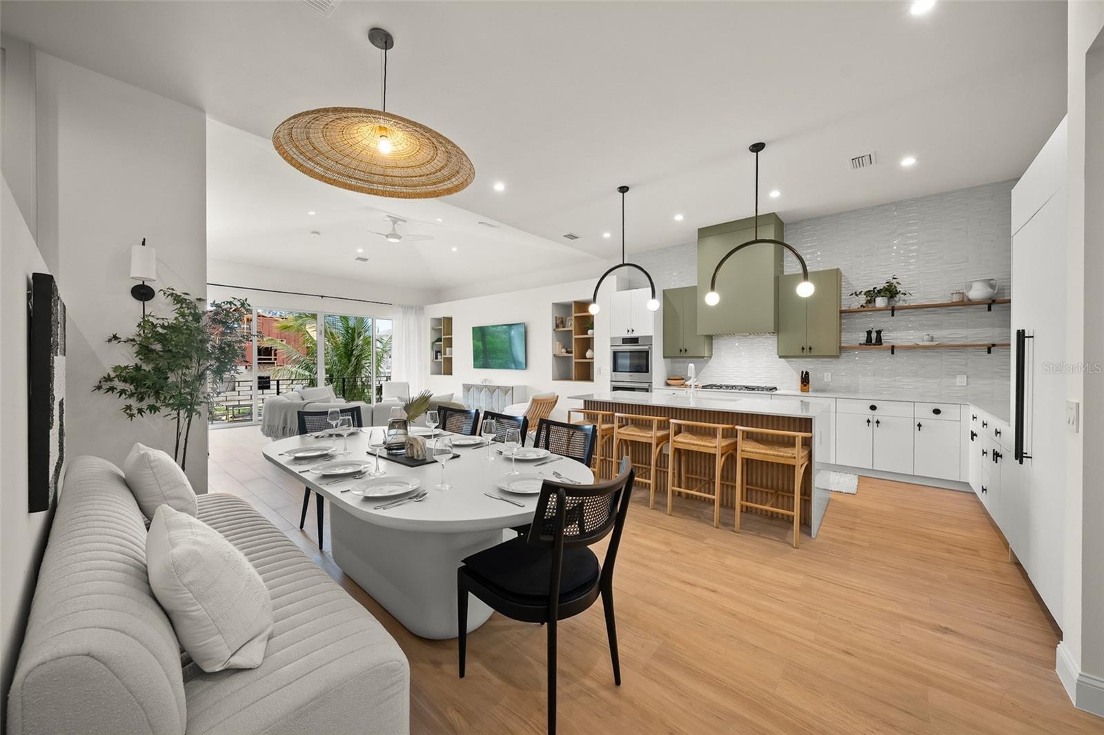 A4660324 Property Photo