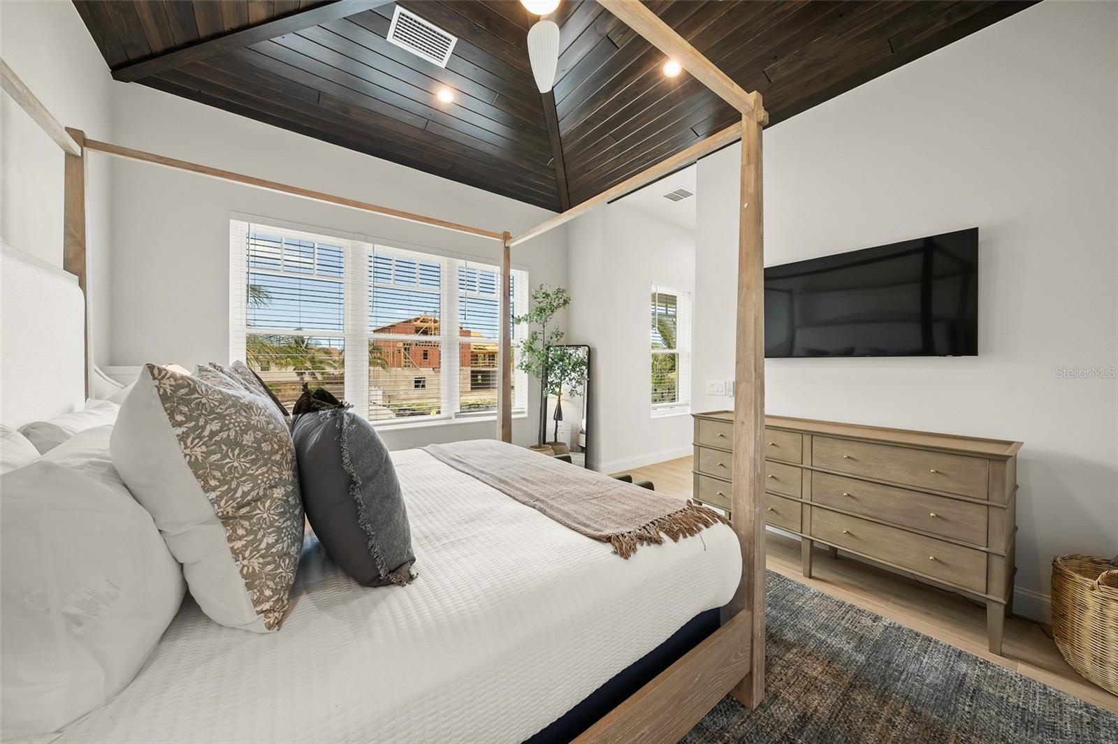 A4660324 Property Photo