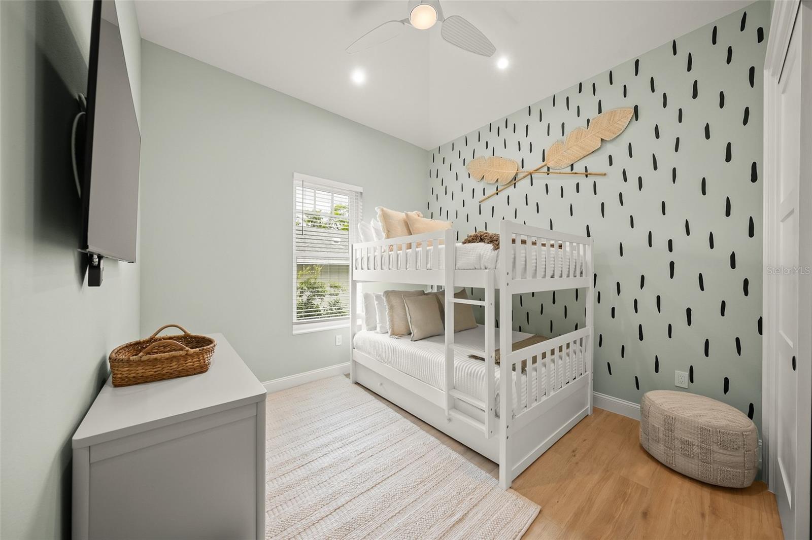 A4660324 Property Photo