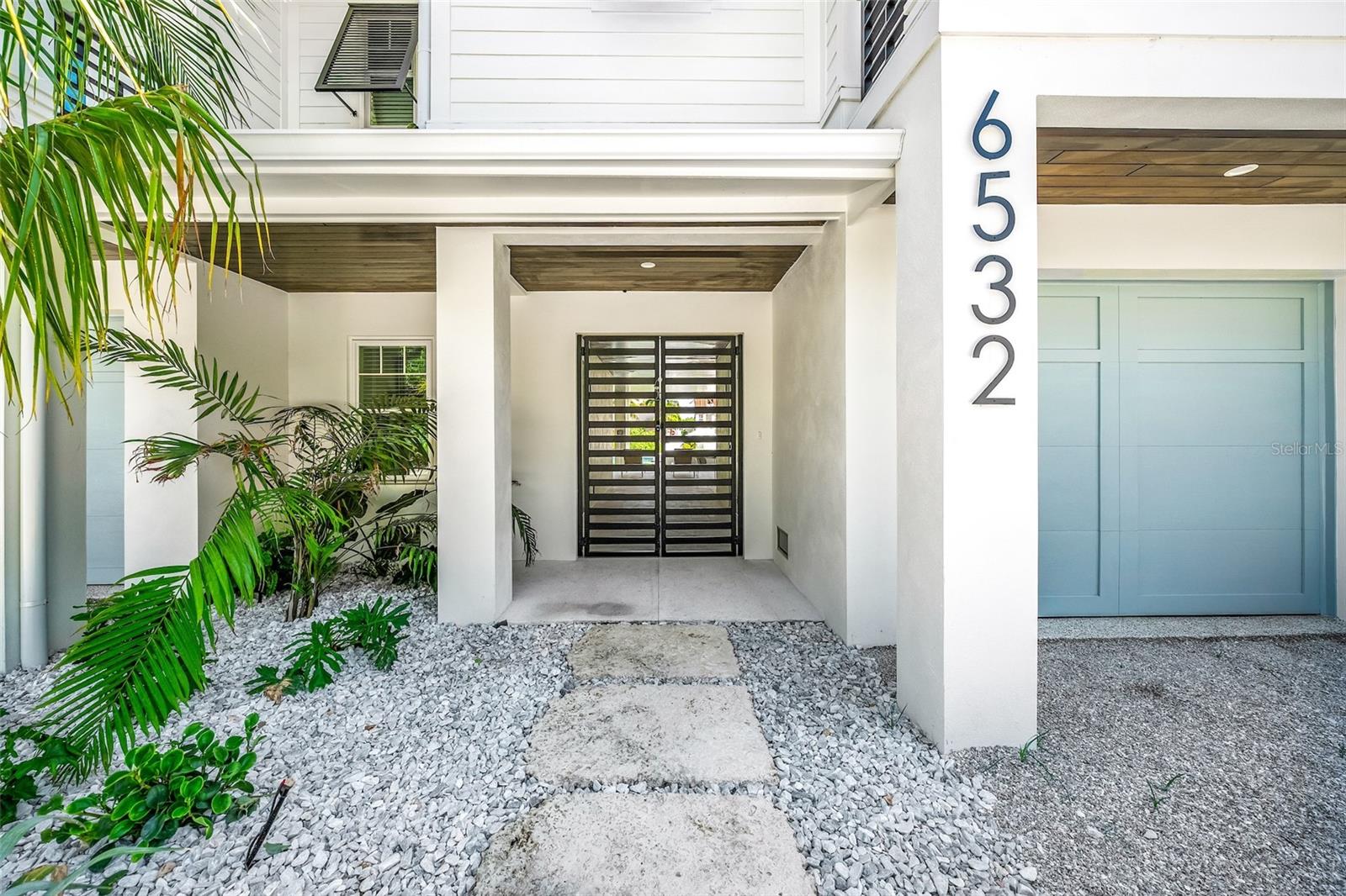 A4660324 Property Photo