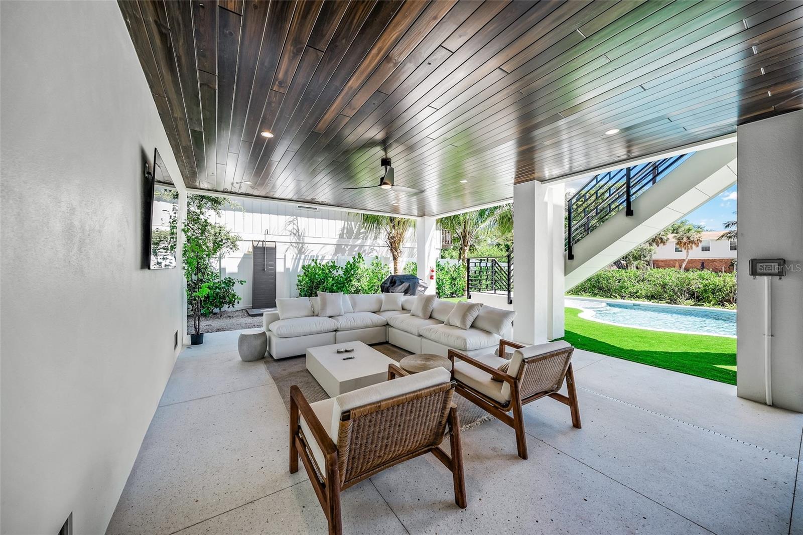 A4660324 Property Photo