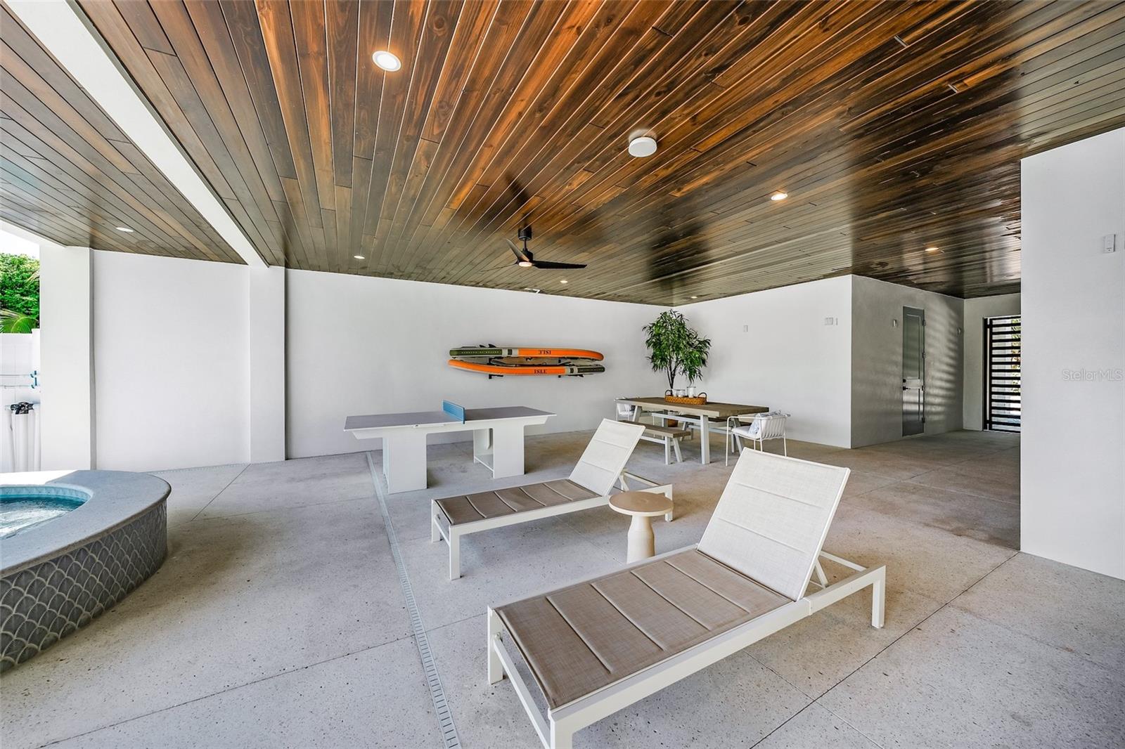 A4660324 Property Photo