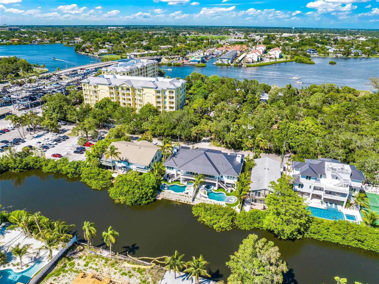 A4660324 Property Photo