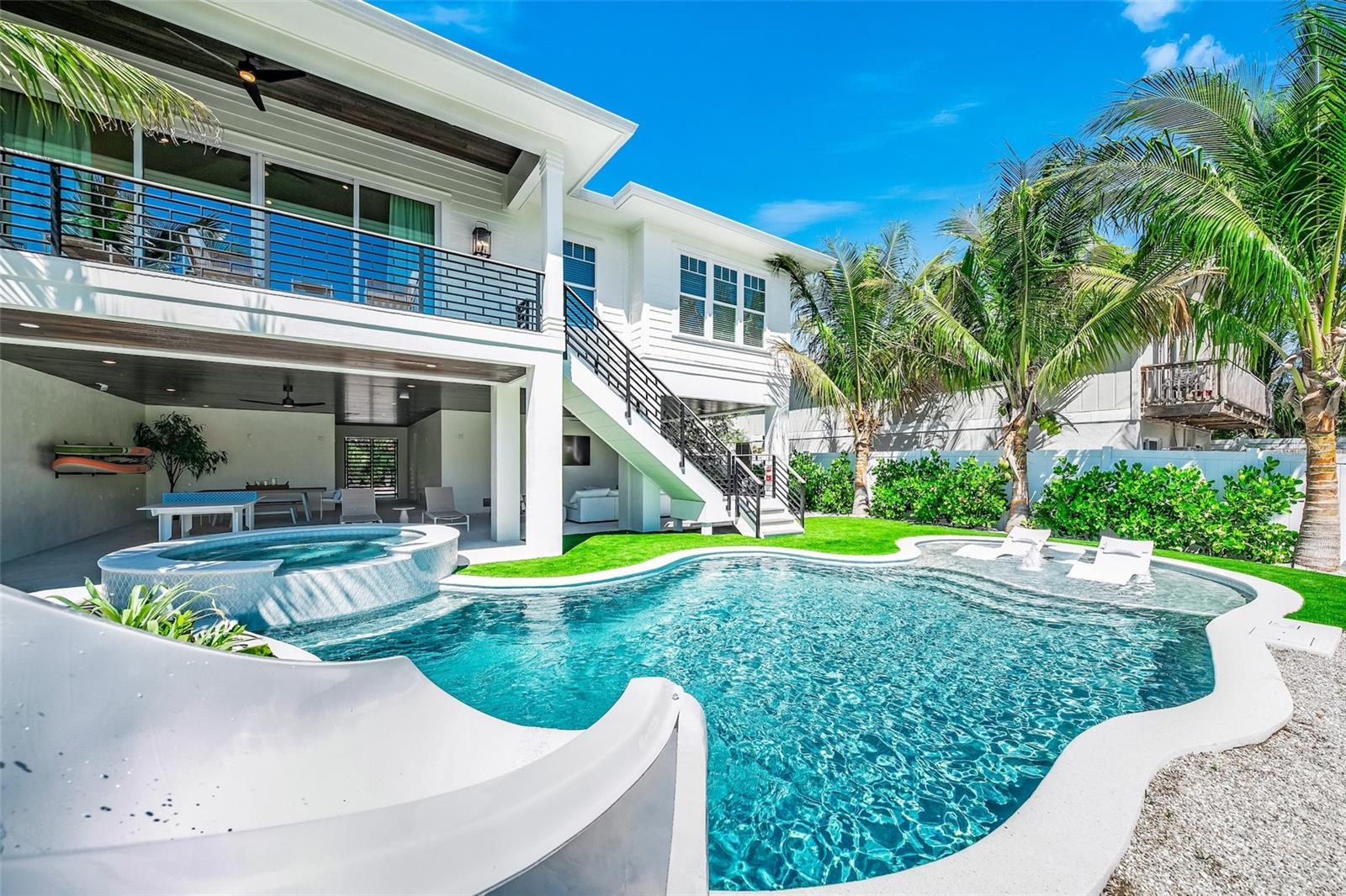 A4660324 Property Photo