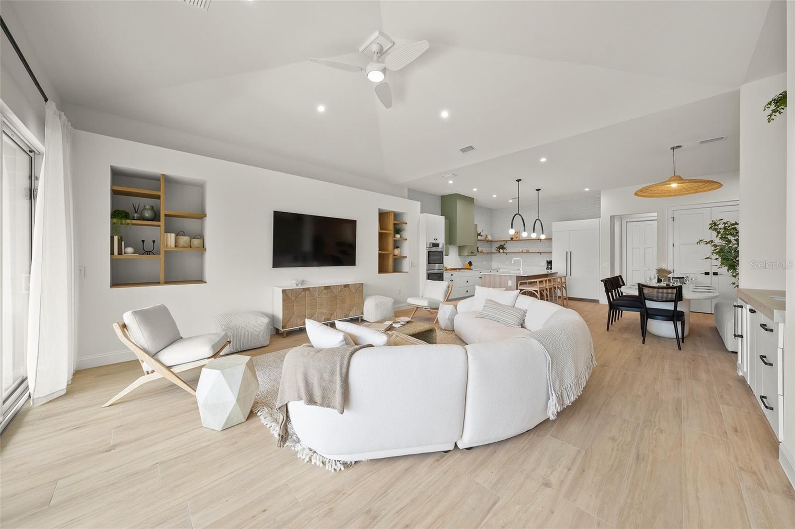 A4660324 Property Photo