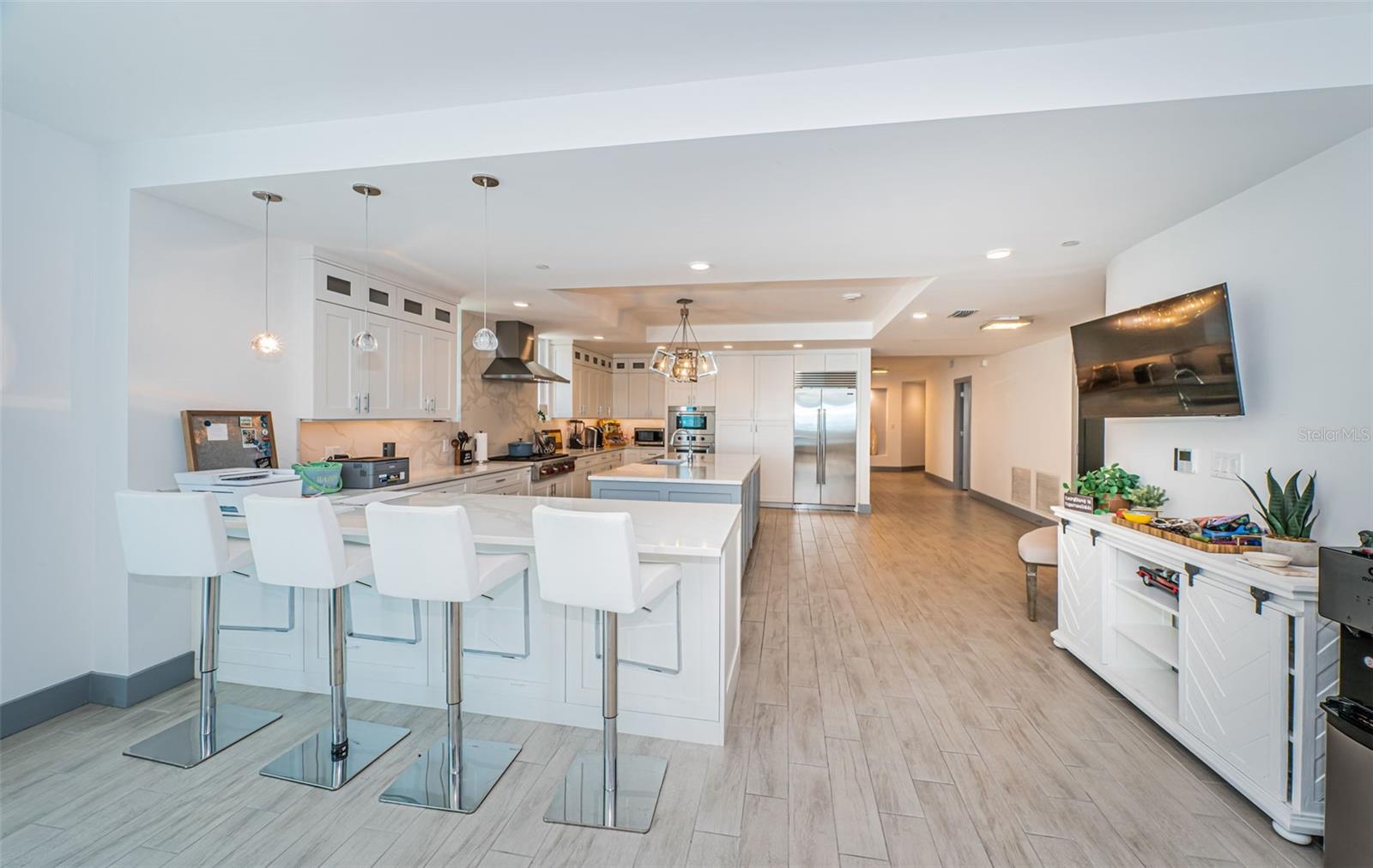 TB8412005 Property Photo