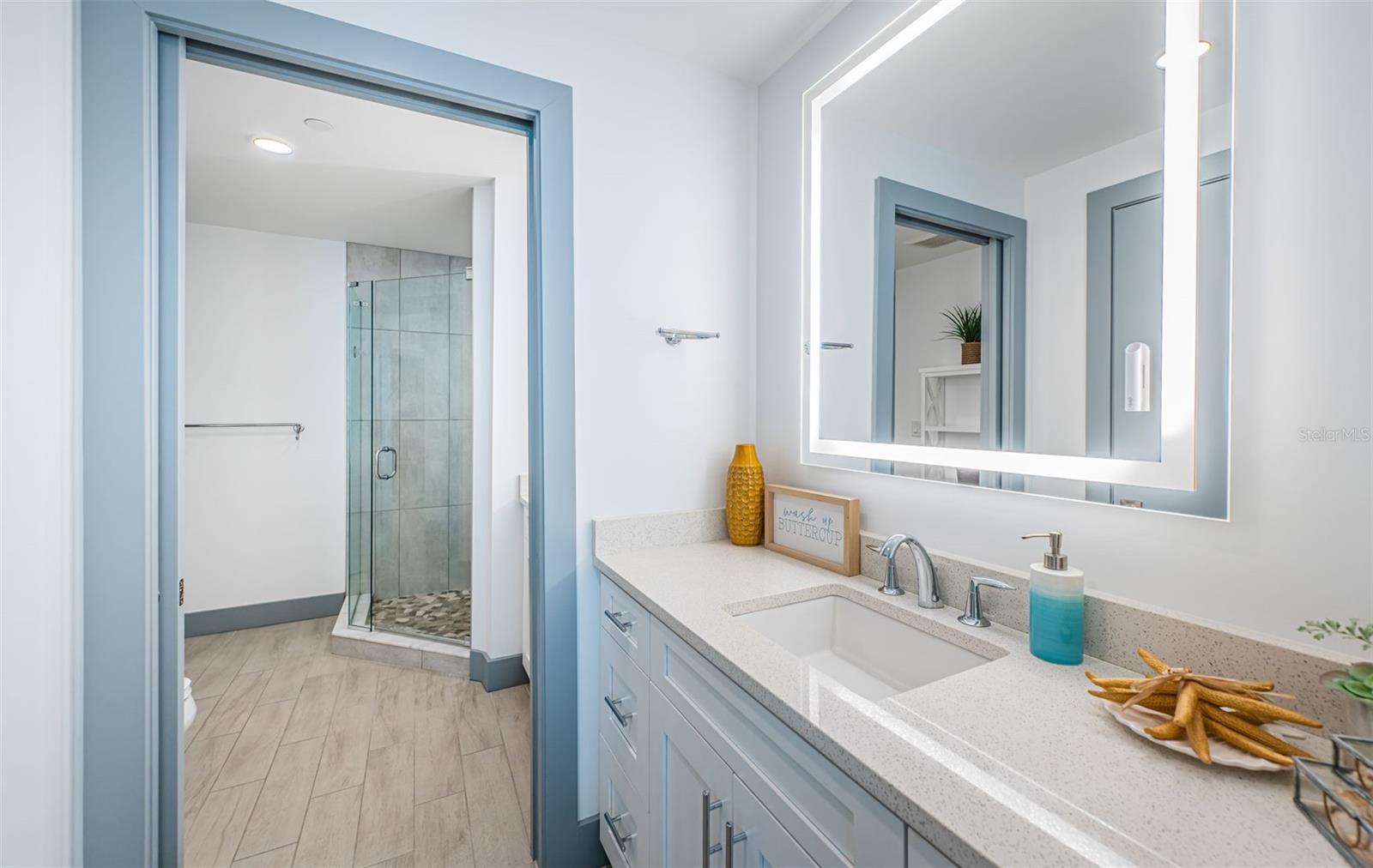 TB8412005 Property Photo