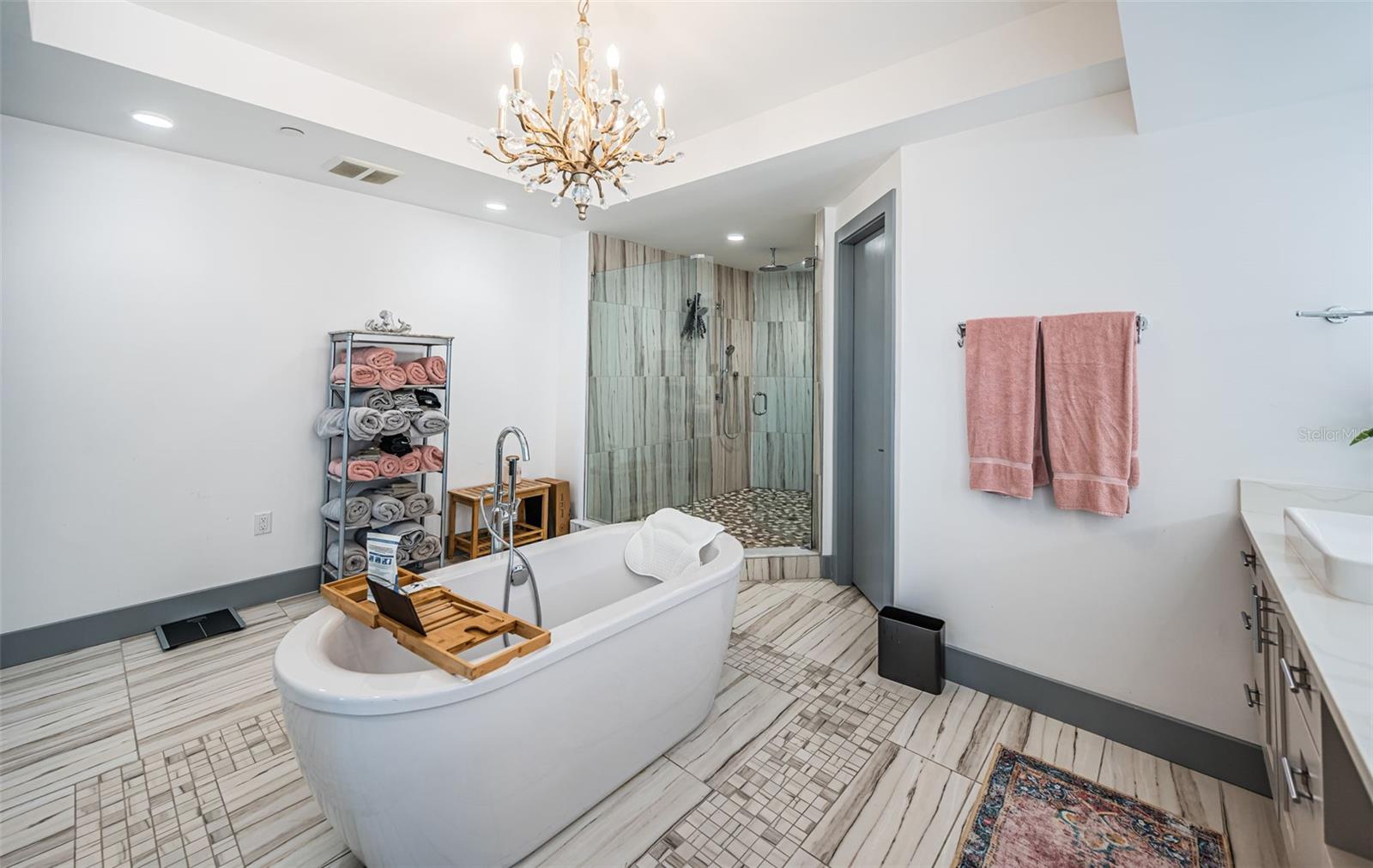 TB8412005 Property Photo