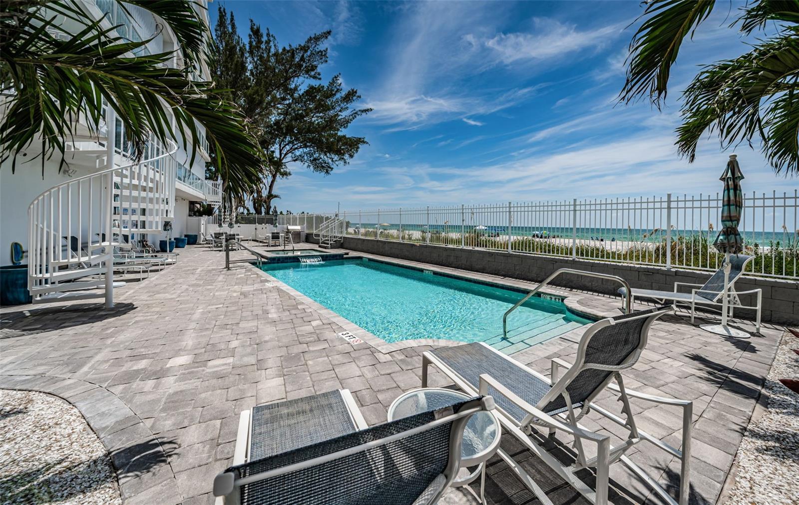 TB8412005 Property Photo