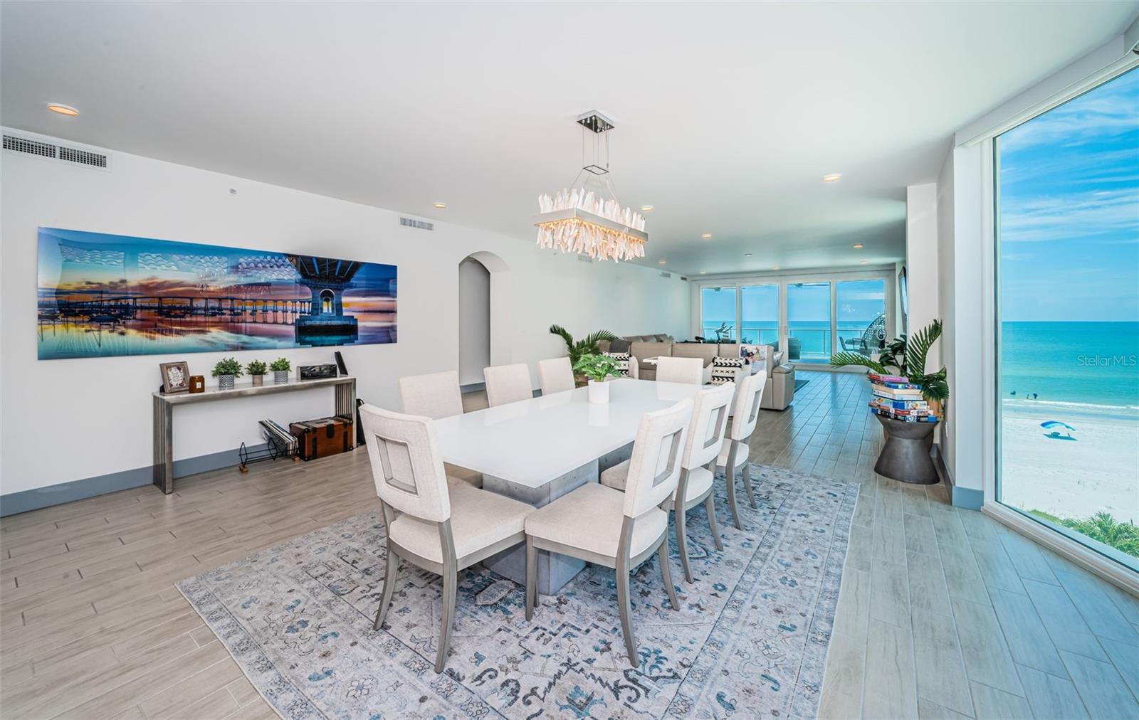 TB8412005 Property Photo