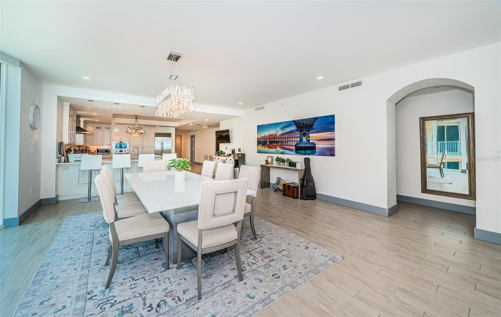 TB8412005 Property Photo