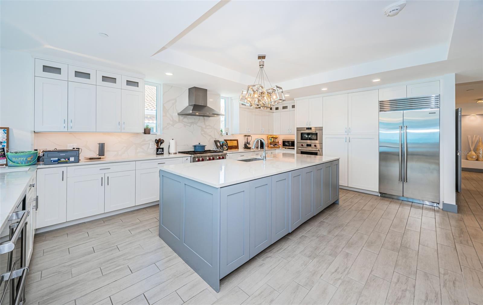 TB8412005 Property Photo