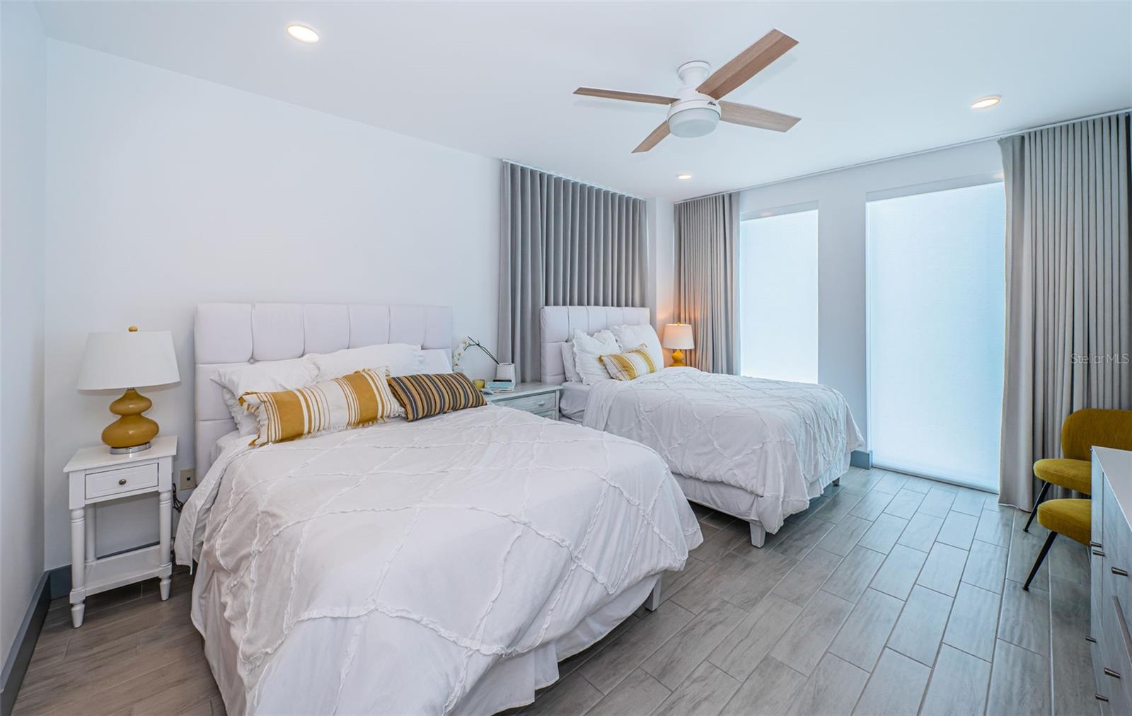 TB8412005 Property Photo