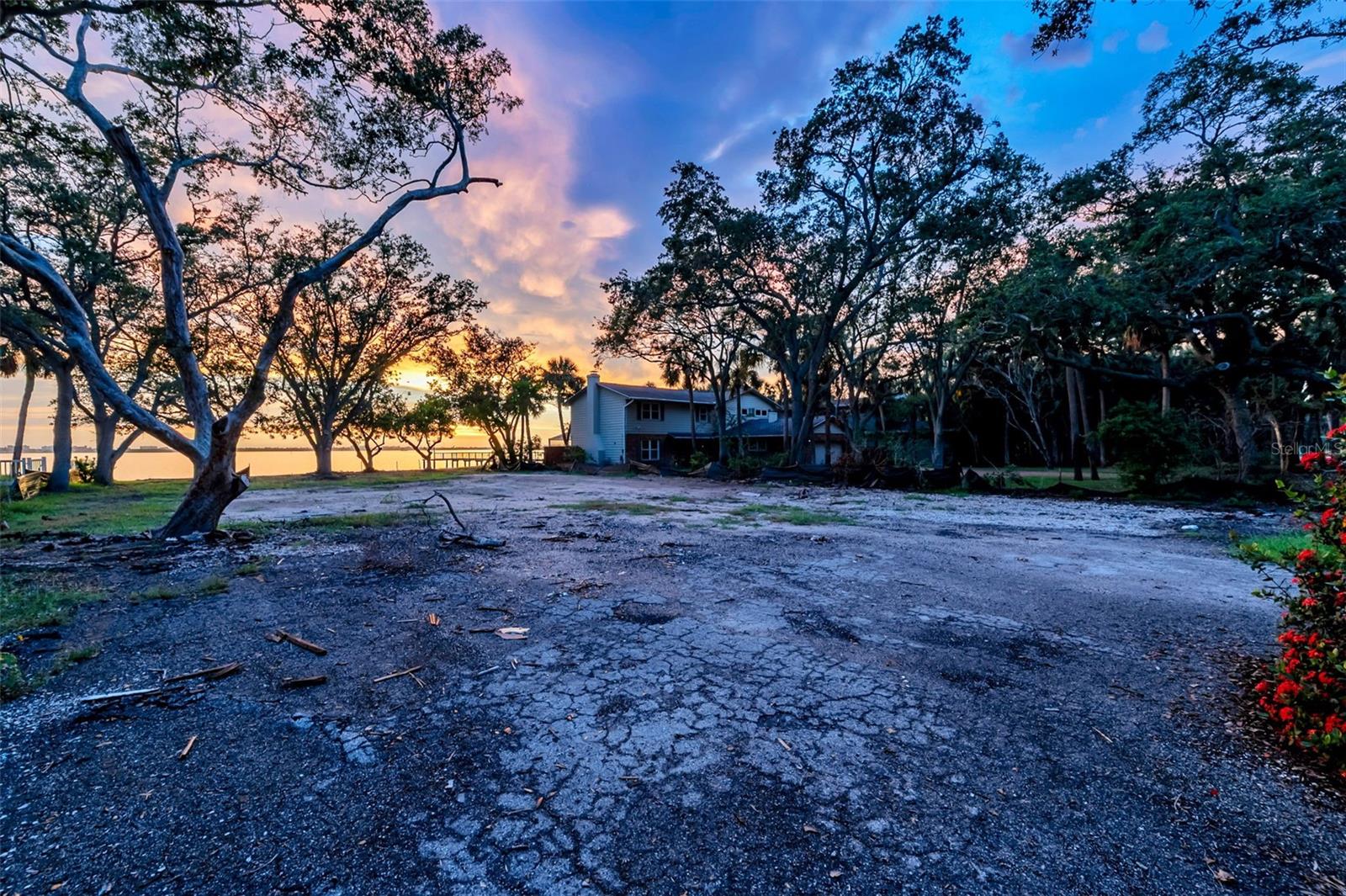 2150 PELHAM RD N, ST PETERSBURG, FL, 33710