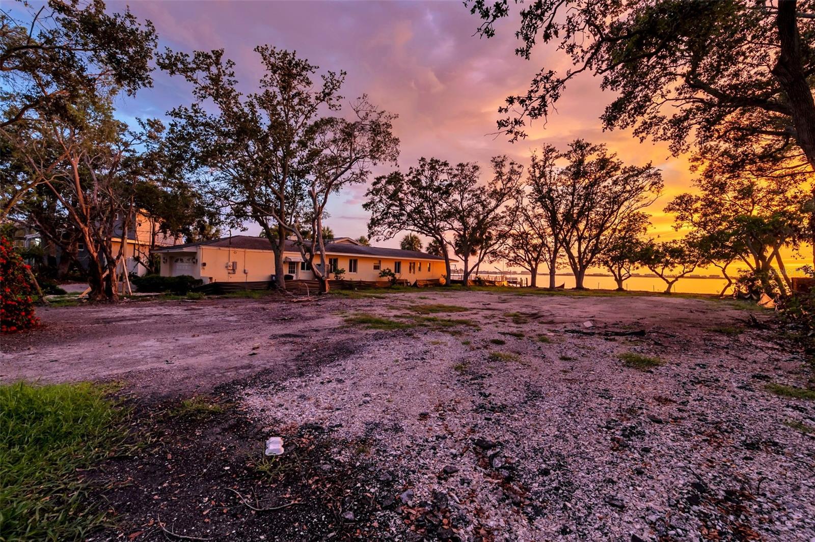 2150 PELHAM RD N, ST PETERSBURG, FL, 33710