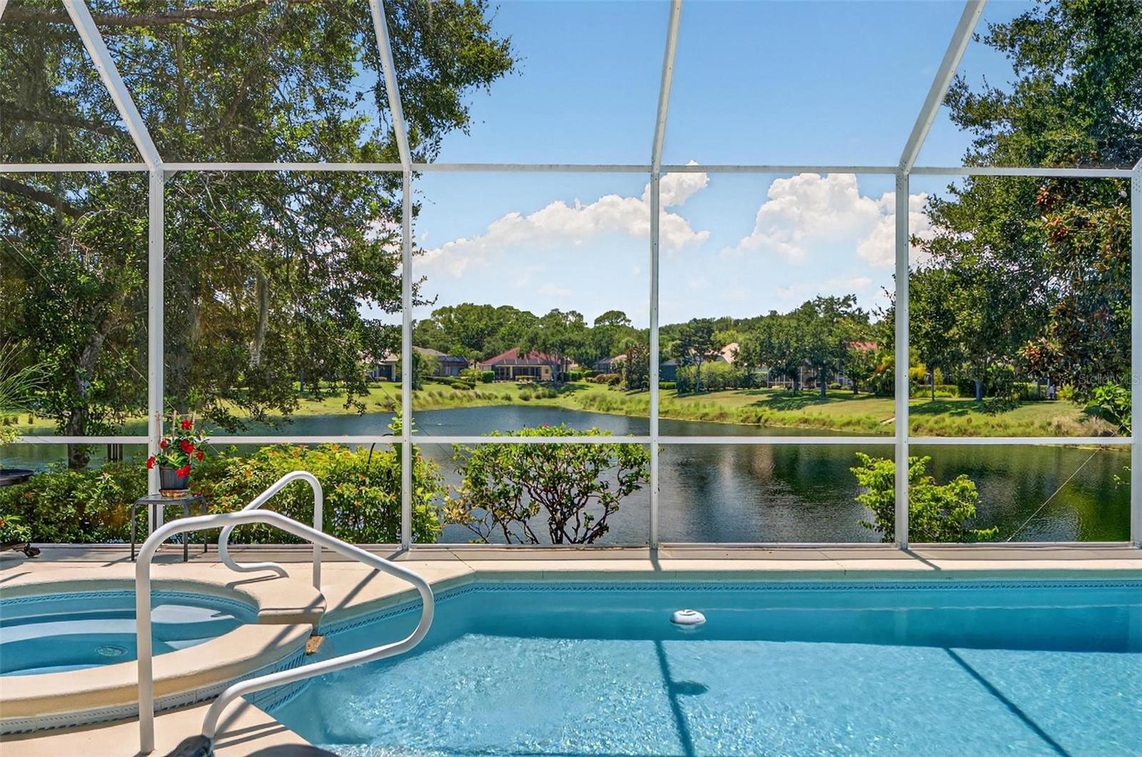 8 HIDDEN LAKE WAY, PALM COAST, FL, 32137