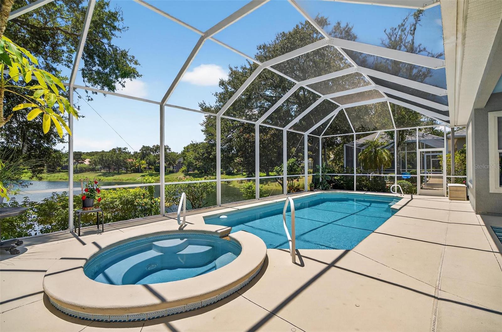 8 HIDDEN LAKE WAY, PALM COAST, FL, 32137