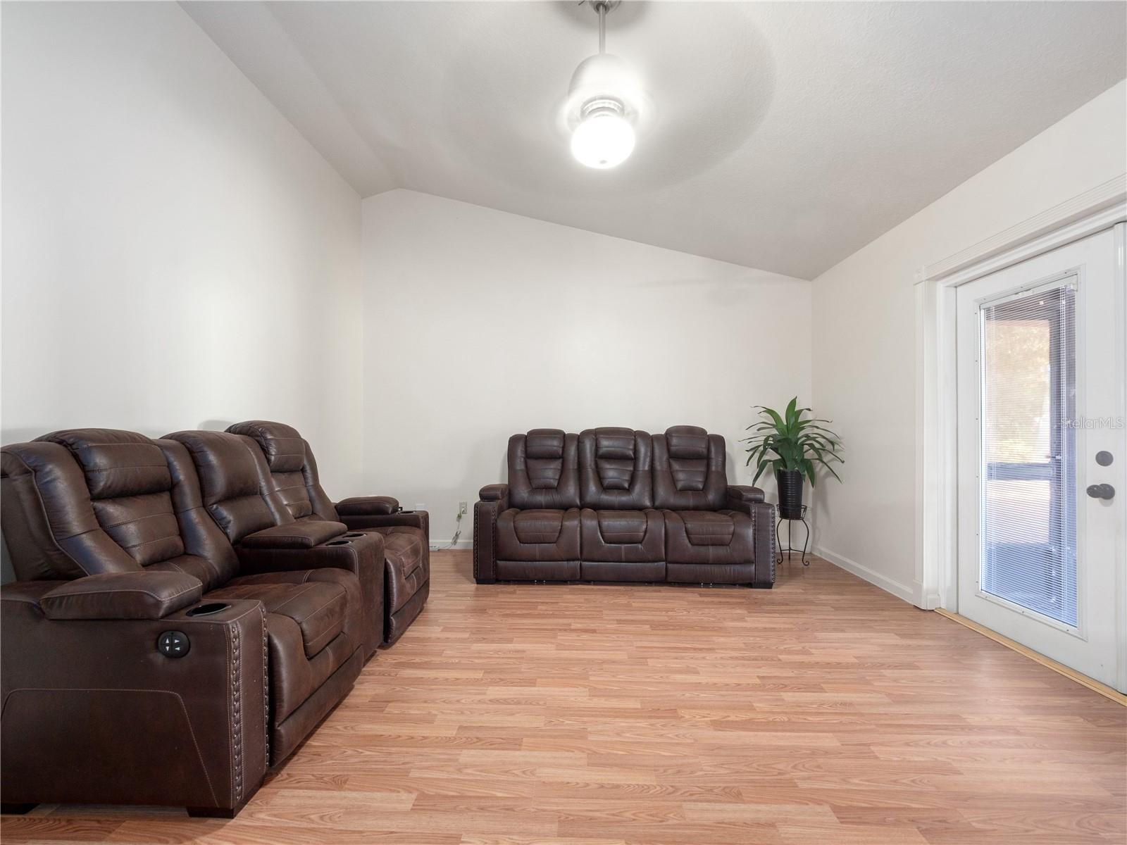 422 DE CARLO CT, DELTONA, FL, 32725