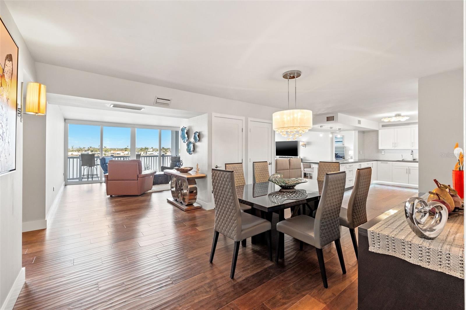 500 TREASURE ISLAND CSWY #308, TREASURE ISLAND, FL, 33706