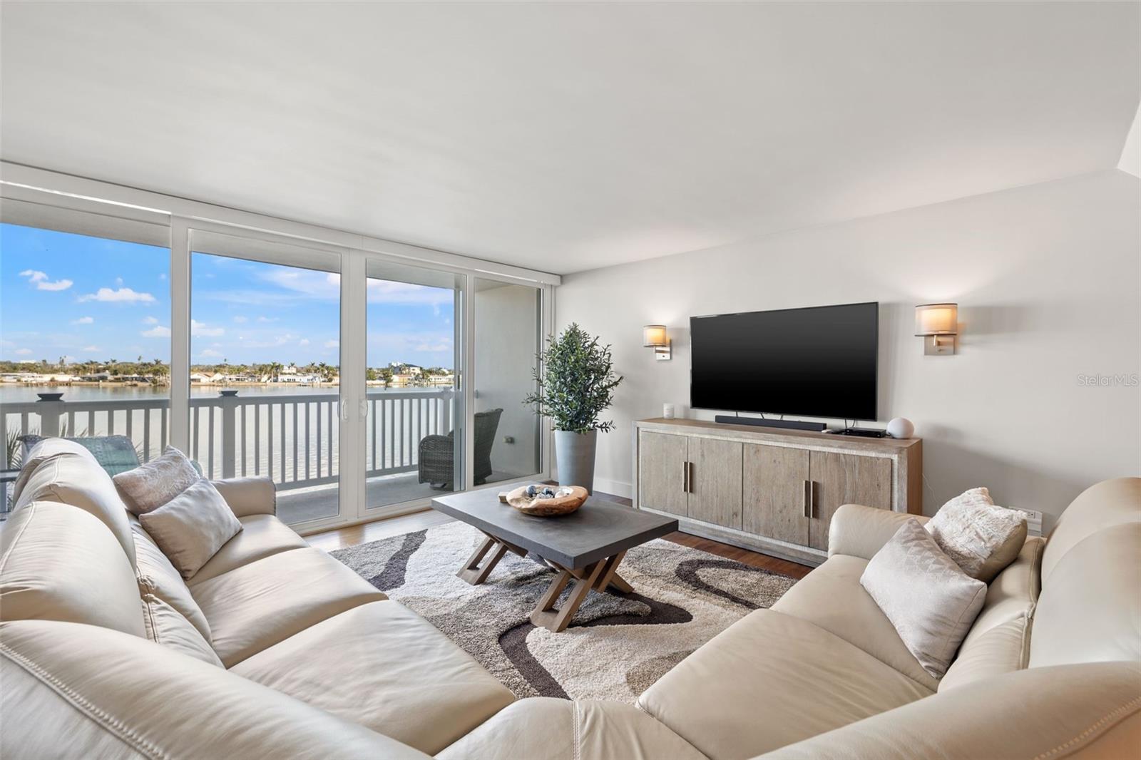 500 TREASURE ISLAND CSWY #308, TREASURE ISLAND, FL, 33706