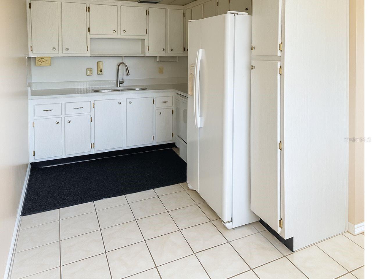 TB8412180 Property Photo