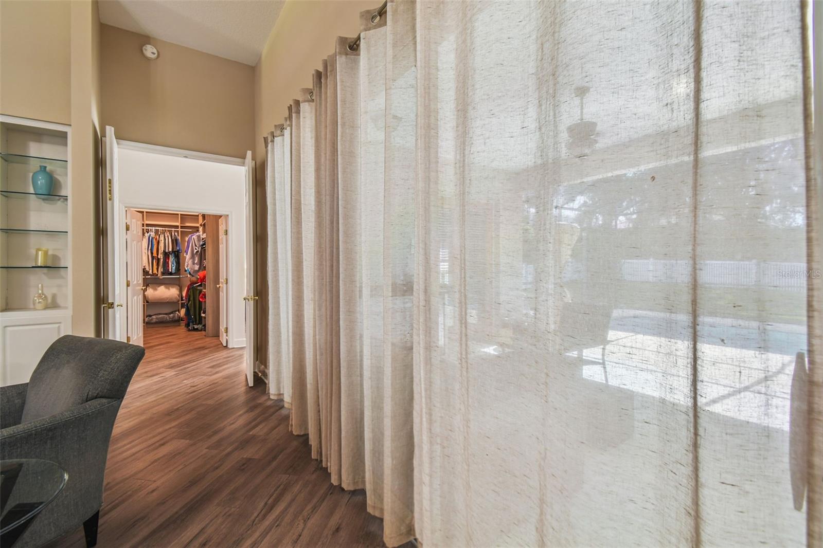 W7877730 Property Photo