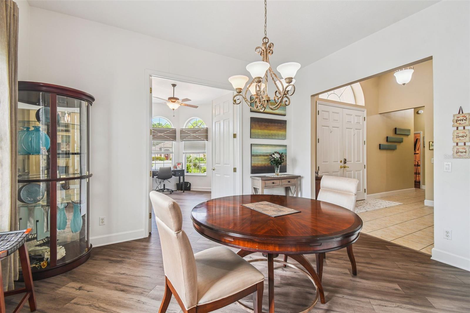 W7877730 Property Photo