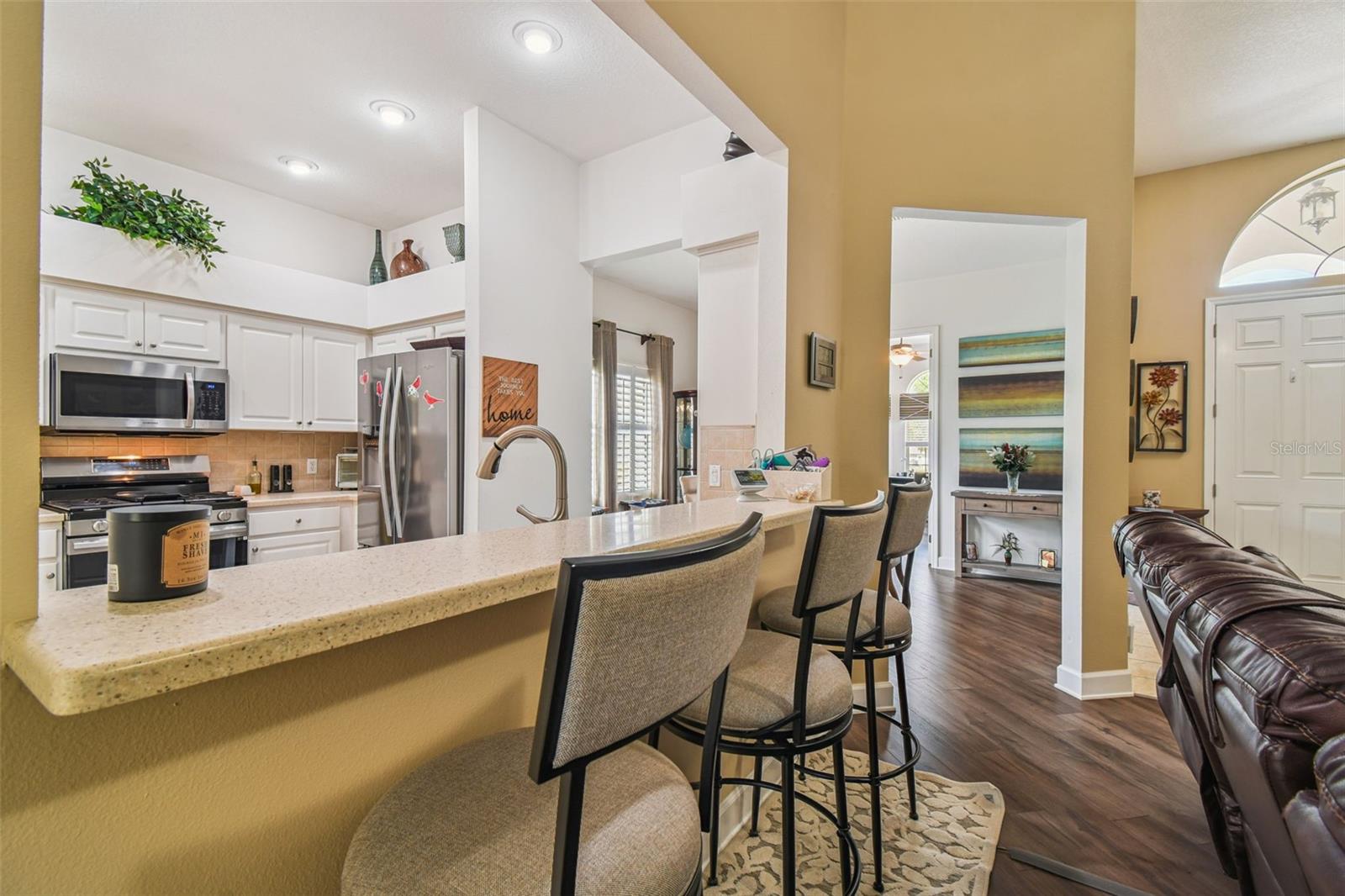 W7877730 Property Photo