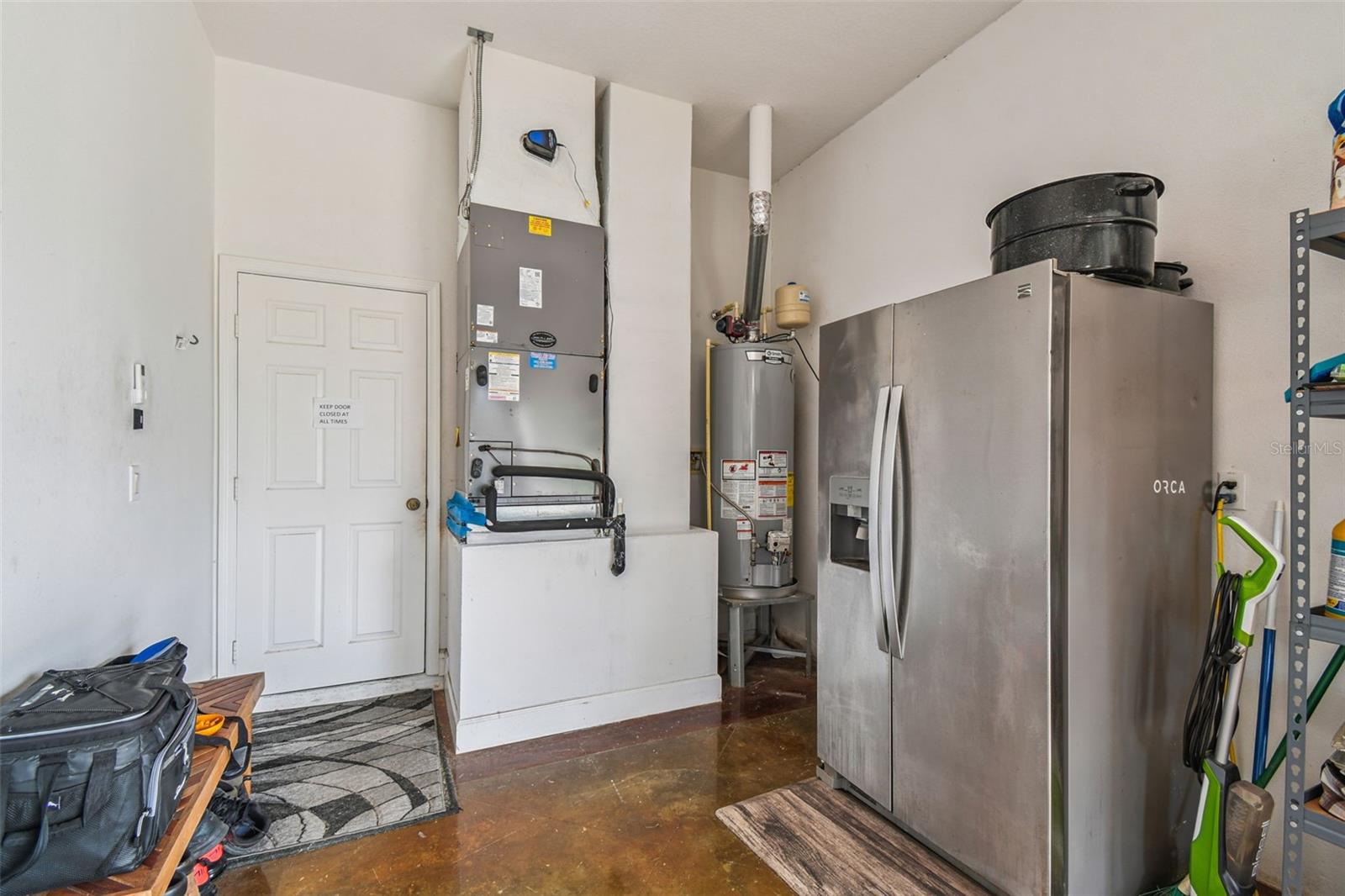 W7877730 Property Photo