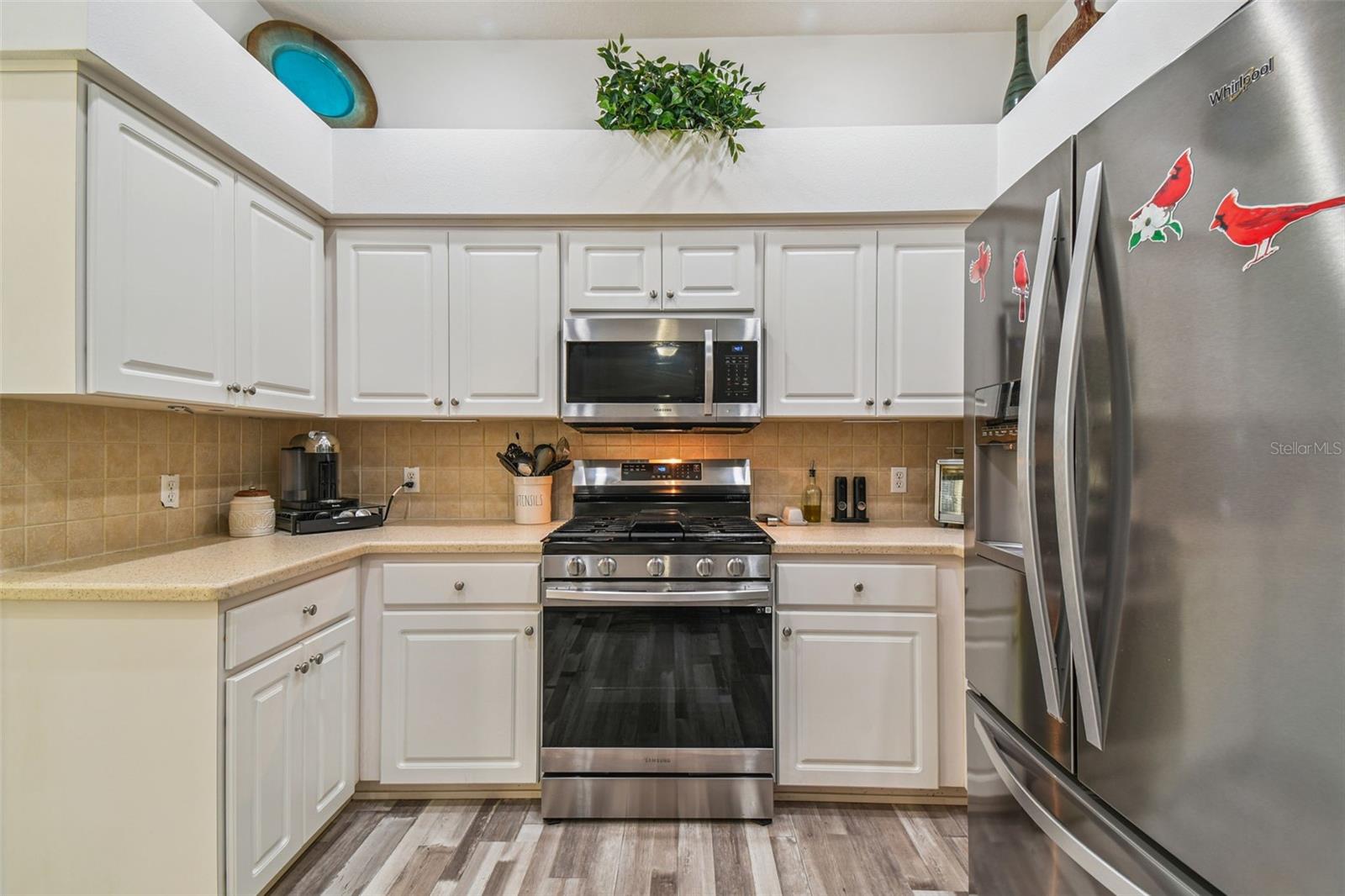 W7877730 Property Photo