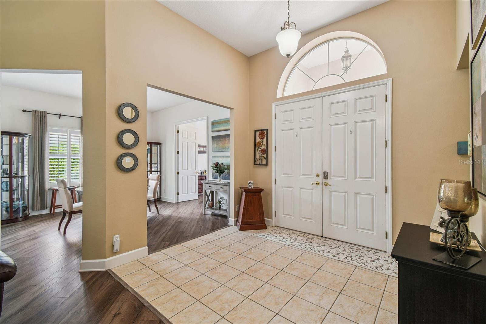 W7877730 Property Photo
