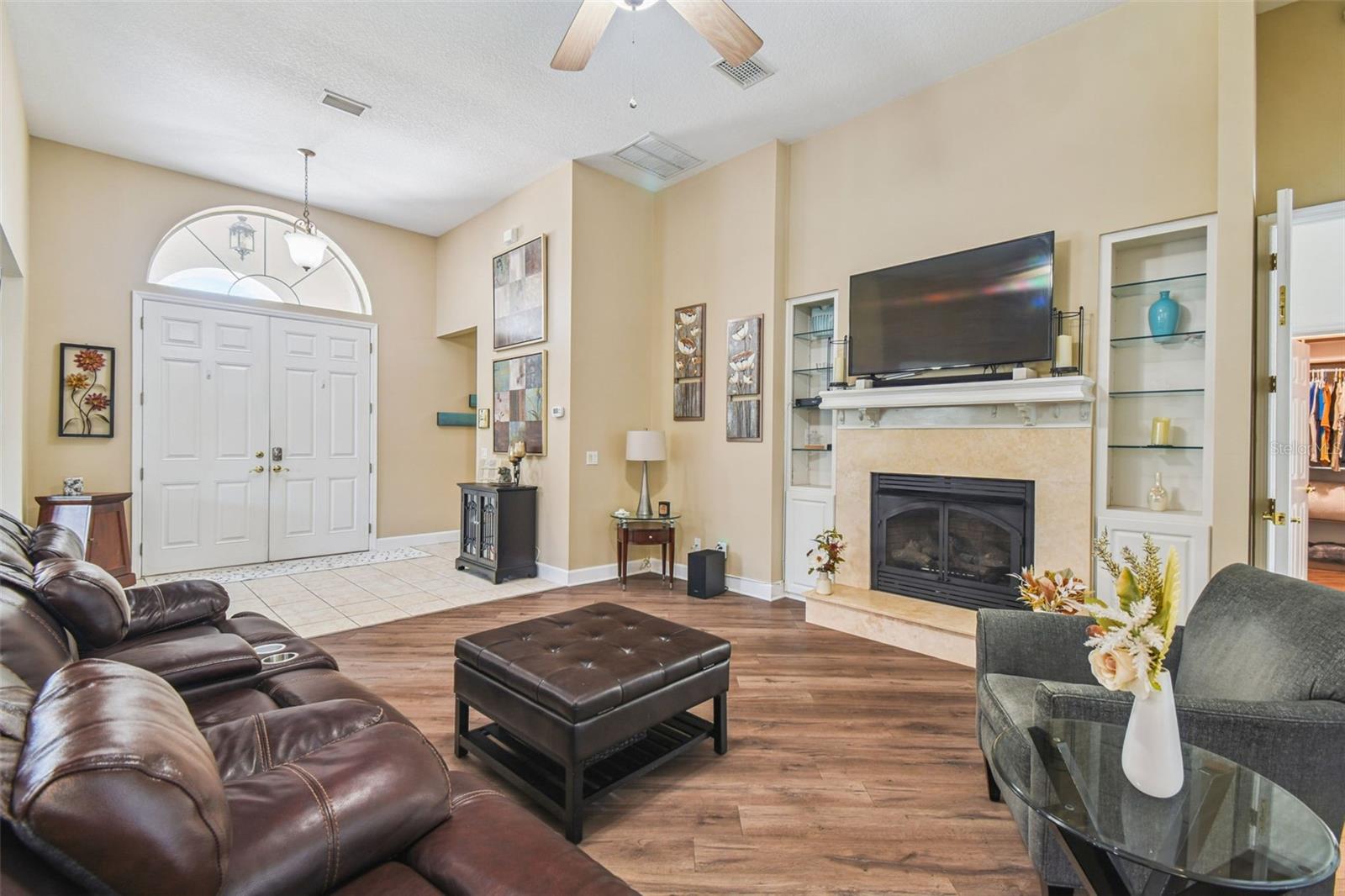 W7877730 Property Photo