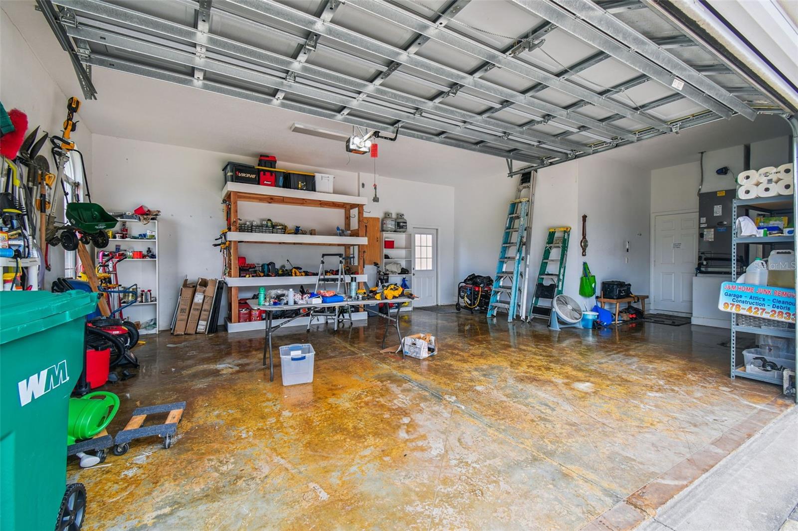 W7877730 Property Photo
